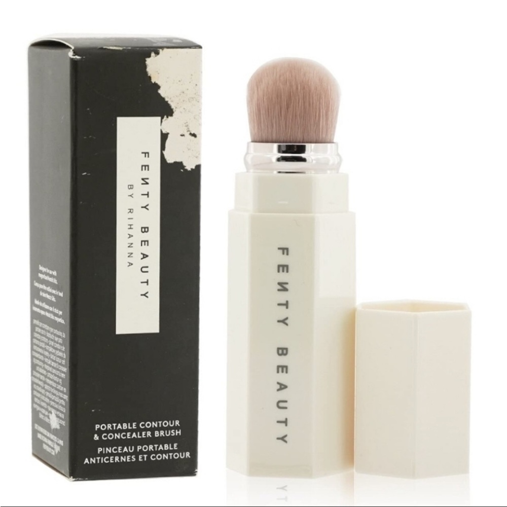 NIB Fenty Beauty Portable Contour & Concealer Brush